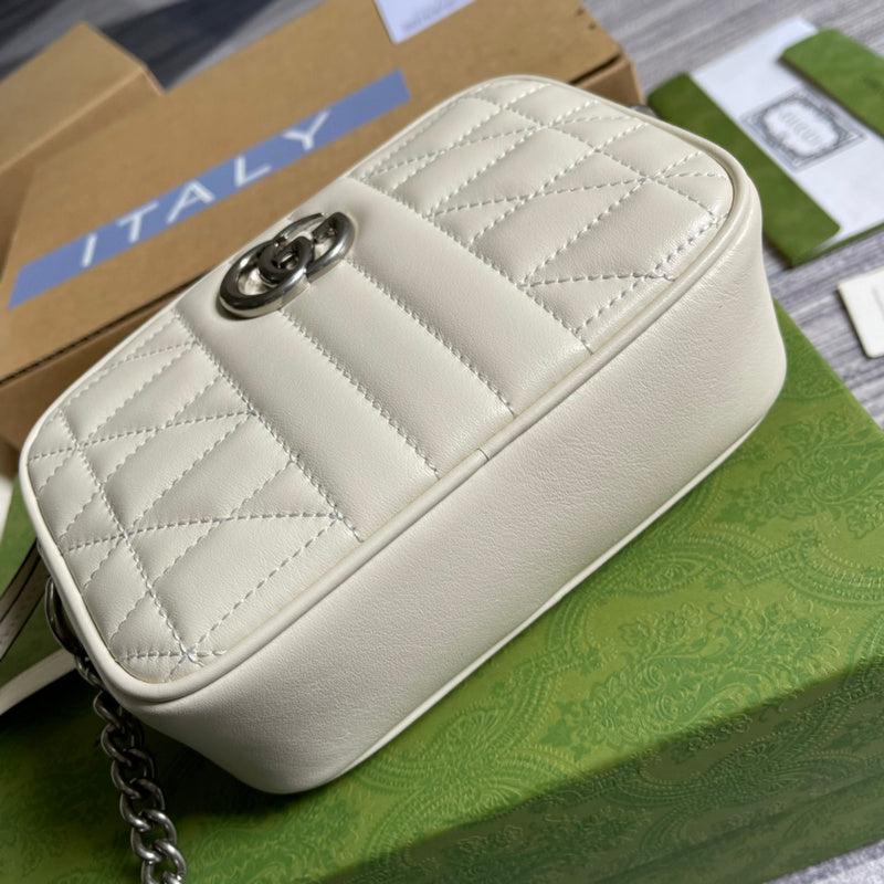 Side profile of statement everyday-luxe women's handbag – women's designer-style accessory