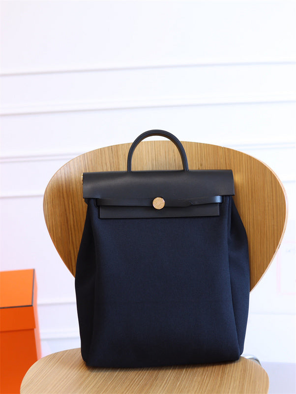  crossbody bag interior and compartment view 21