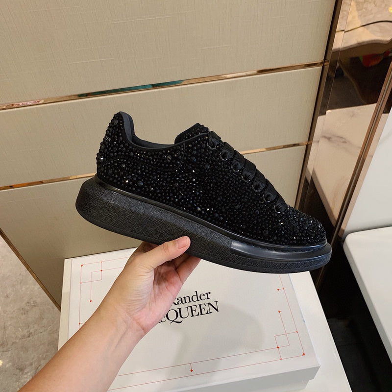 Alexander McQueen shoes Style 327 - texture and material detail
