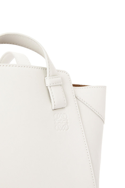 Ziva's Charm handbag – front view (20cm*20cm*18cm)