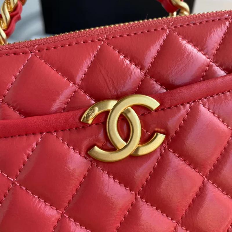 Zivas Charm Streamlined Design Fashion Handbag (Elevated Daily Companion) – Close-Up Detail