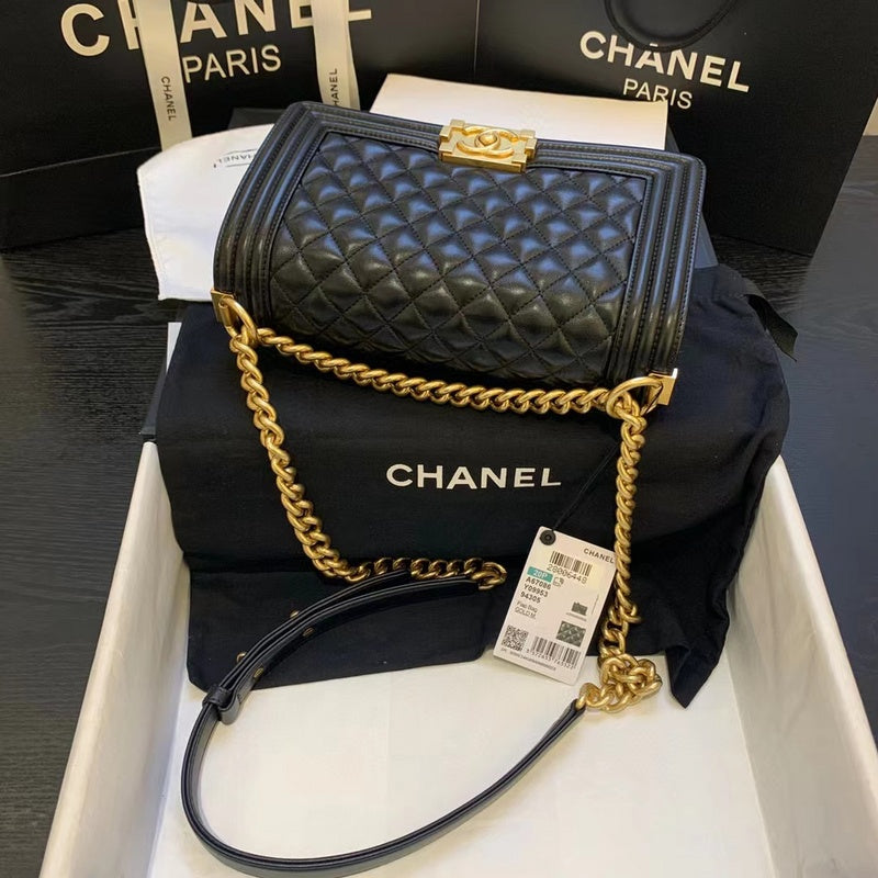 Zivas Charm Effortless Elegance Everyday Handbag (Signature Shape & Finish) – Interior View