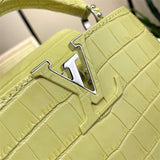  Chic handbag front view 13
