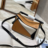 Ziva's Charm handbag – product shot (18cm*12.5cm*8cm)