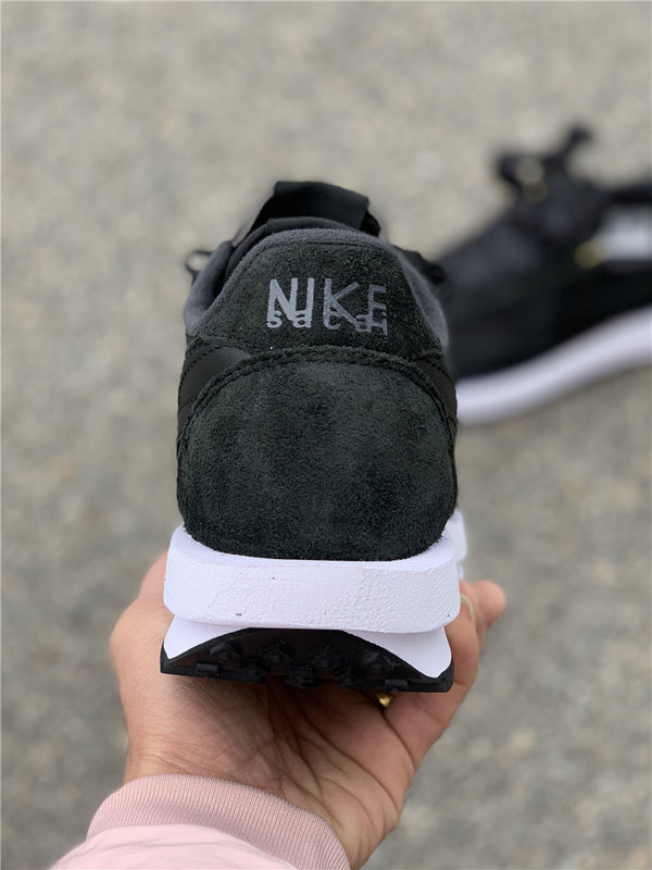 Nike Men's & Women's Premium Low-Top Trainers — Style 025 back view
