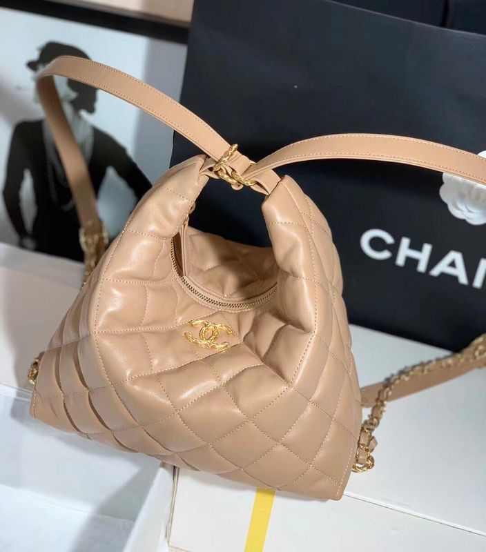  women's handbag, spacious design, view 3