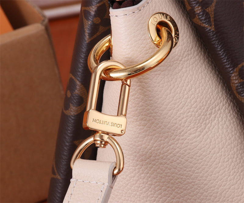  Classic top-handle bag front view 7