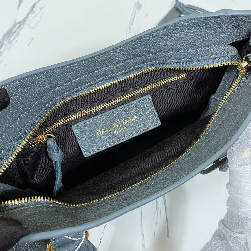 Zivas Charm Modern Edge Statement Handbag (Premium Everyday Carry) – Full Silhouette