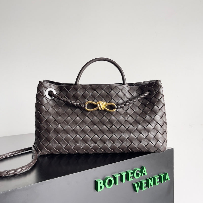 Sleek Vegan Leather Handbag - Chic Everyday Appeal | Women's Luxury Handbag #1578 - front view (image 1) of designer-inspired handbag