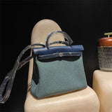  smart everyday bag styled with outfit