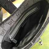 Side profile of polished modern women's handbag – women's everyday handbag