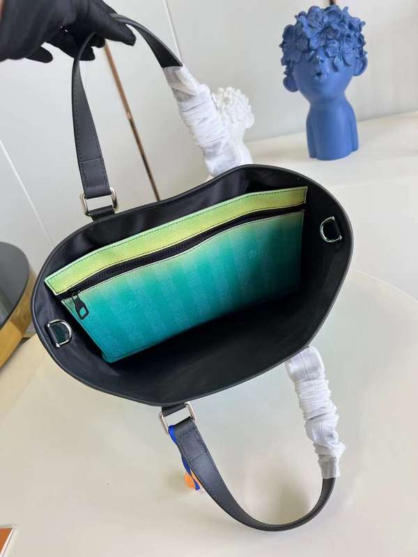 Side profile of chic sleek women's handbag – women's designer-style accessory