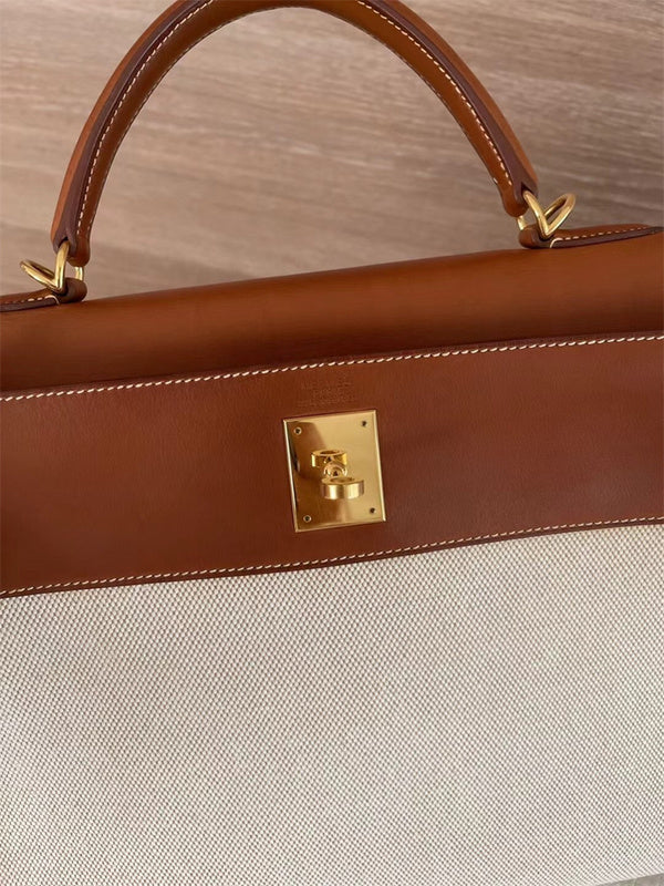  streamlined shopper bag styled with outfit