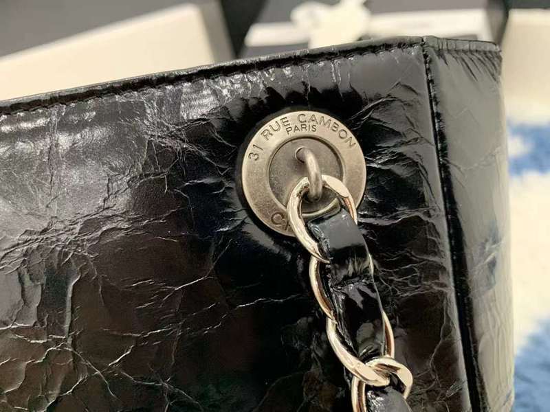 Zivas Charm Chic Craftsmanship Luxury Handbag (Structured Everyday Essential) – Back View