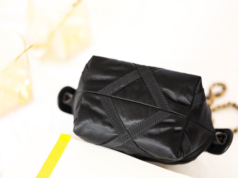  women's handbag, mid design, view 6