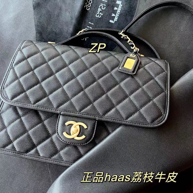 Zivas Charm Contemporary Flair Designer Handbag (Elevated Daily Companion) – Close-Up Detail