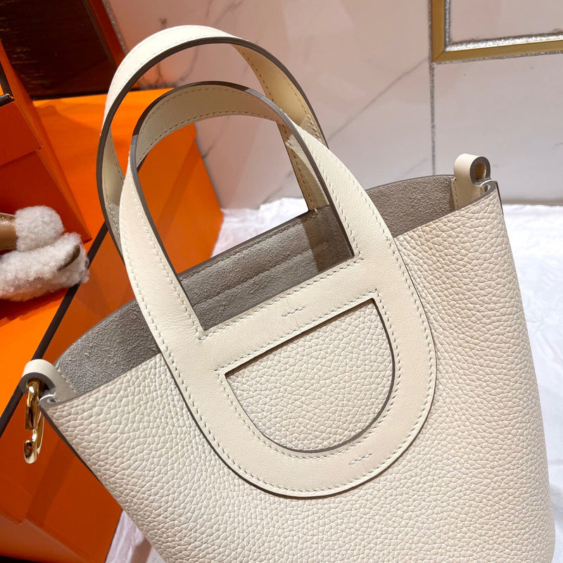 Interior view of classic premium bag