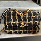 Zivas Charm Effortless Sophistication Everyday Handbag (Designer-Inspired Craftsmanship) – Close-Up Detail