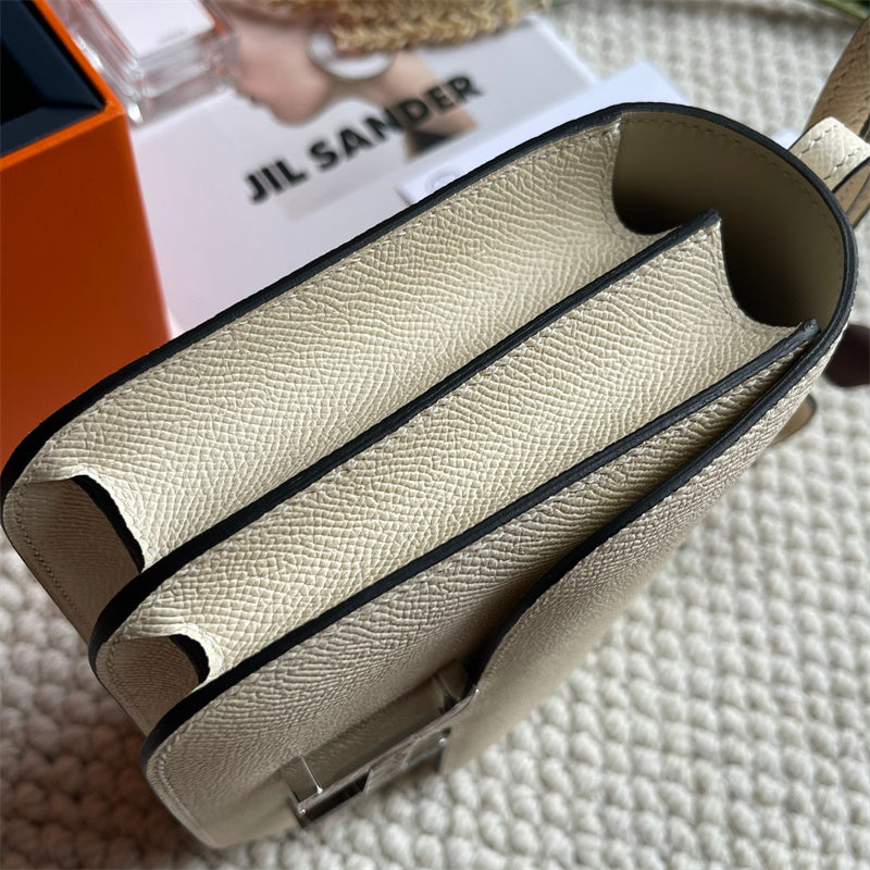 Interior view of poised premium bag