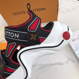 Full silhouette view of Louis Vuitton luxury piece style No.086