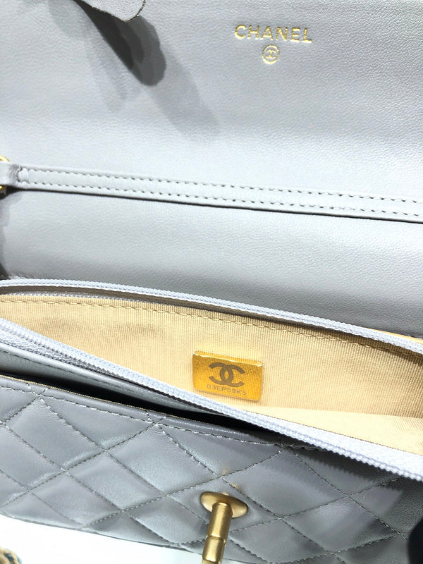  mid purse view 6