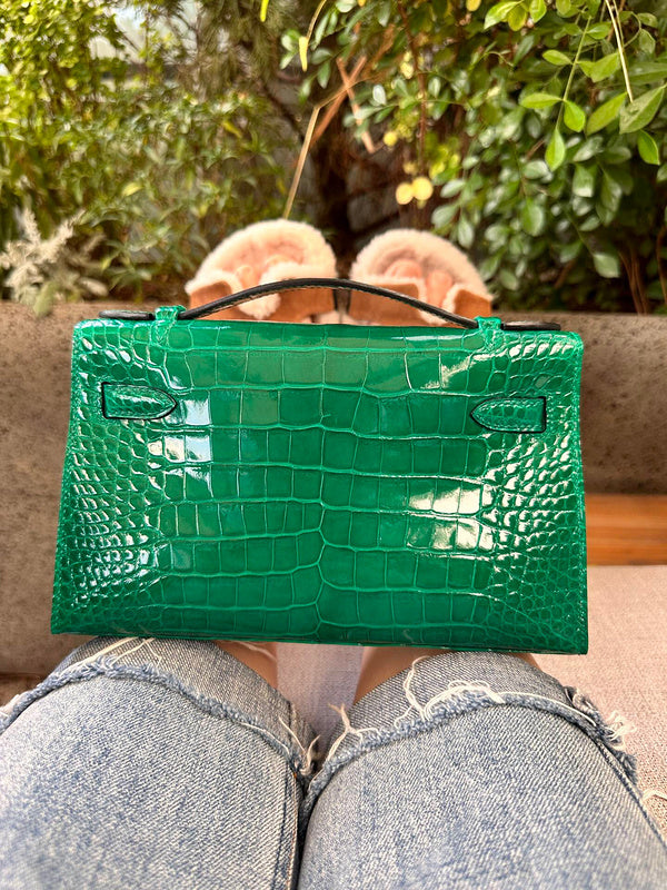 Side view of effortless structured handbag