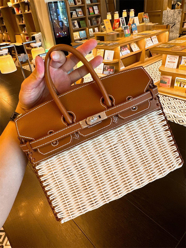  Graceful everyday bag carried on shoulder 10