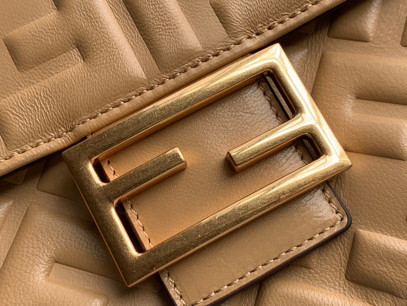 Ziva's Charm handbag – interior view (26cm*6cm*15cm)
