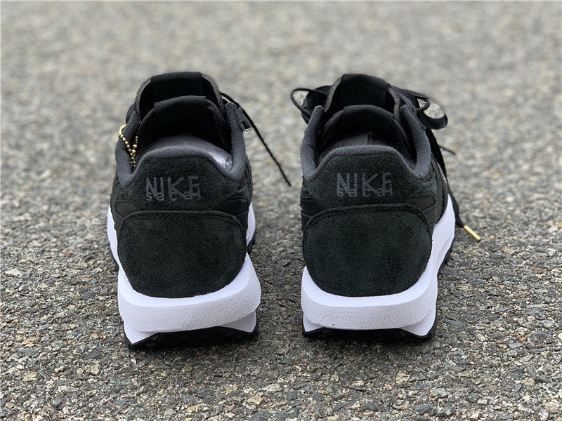 Nike Men's & Women's Premium Low-Top Trainers — Style 025 close-up view