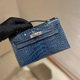  timeless carryall bag styled with outfit