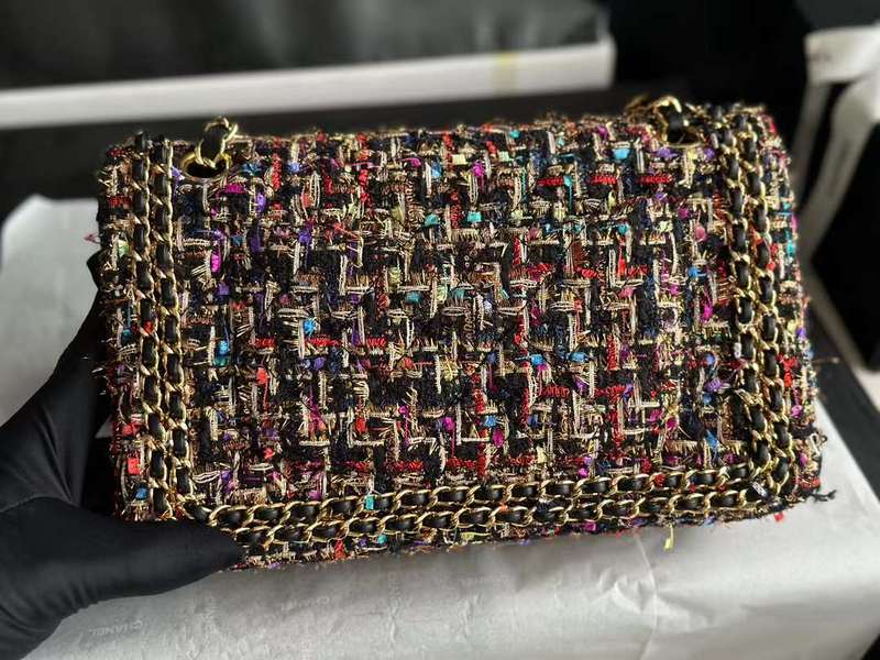 Zivas Charm Understated Luxury Everyday Handbag (Elevated Daily Companion) – Close-Up Detail