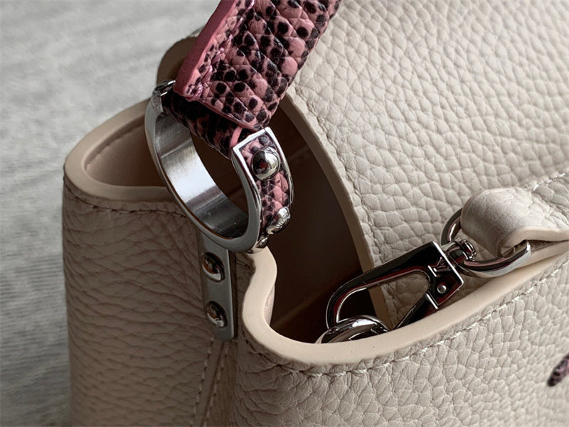  satchel close-up of hardware and finish