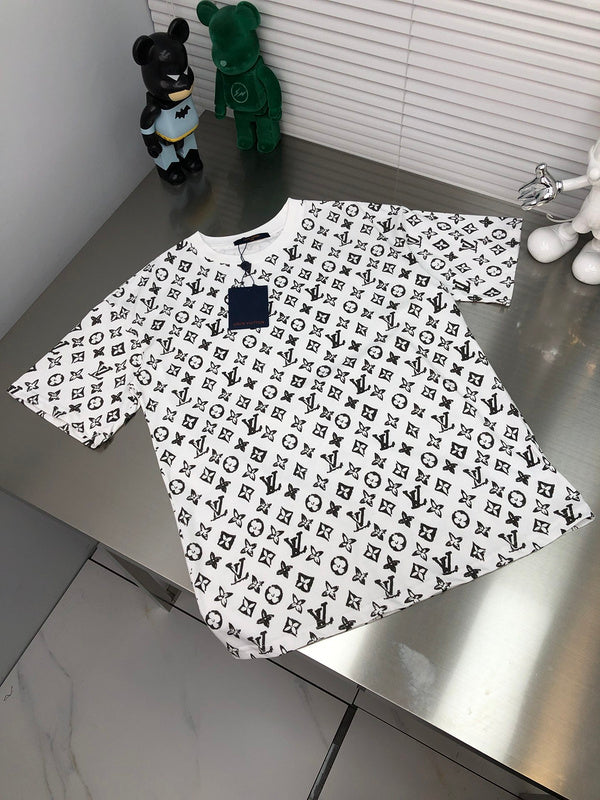 Front view of Louis Vuitton cotton t-shirt with tailored silhouette