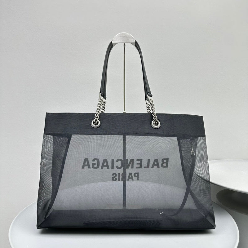 Zivas Charm Understated Luxury Fashion Handbag (Polished Everyday Piece) – Full Silhouette