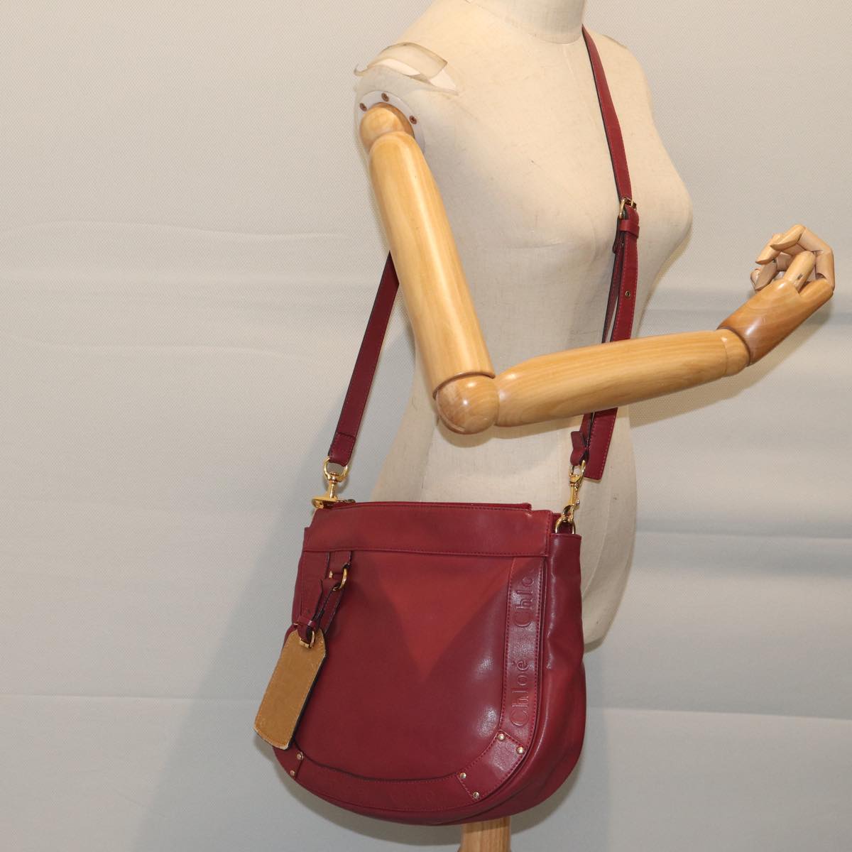 Aelventis elegant leather Shoulder Bag top view