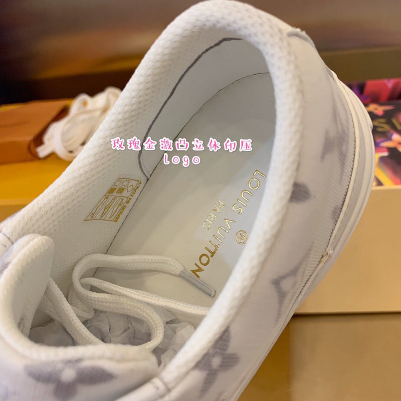 Side profile view of Louis Vuitton luxury piece style No.088