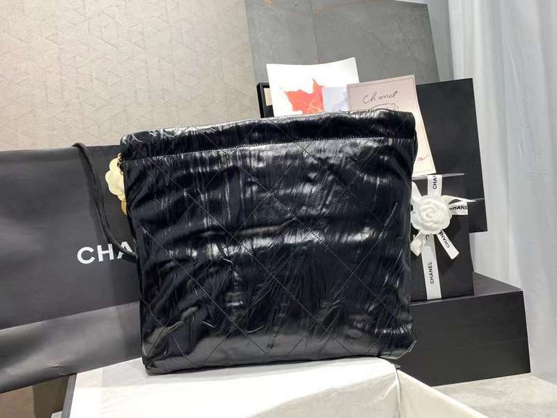 Zivas Charm Elevated Essentials Luxury Handbag (Polished Everyday Piece) – Interior View