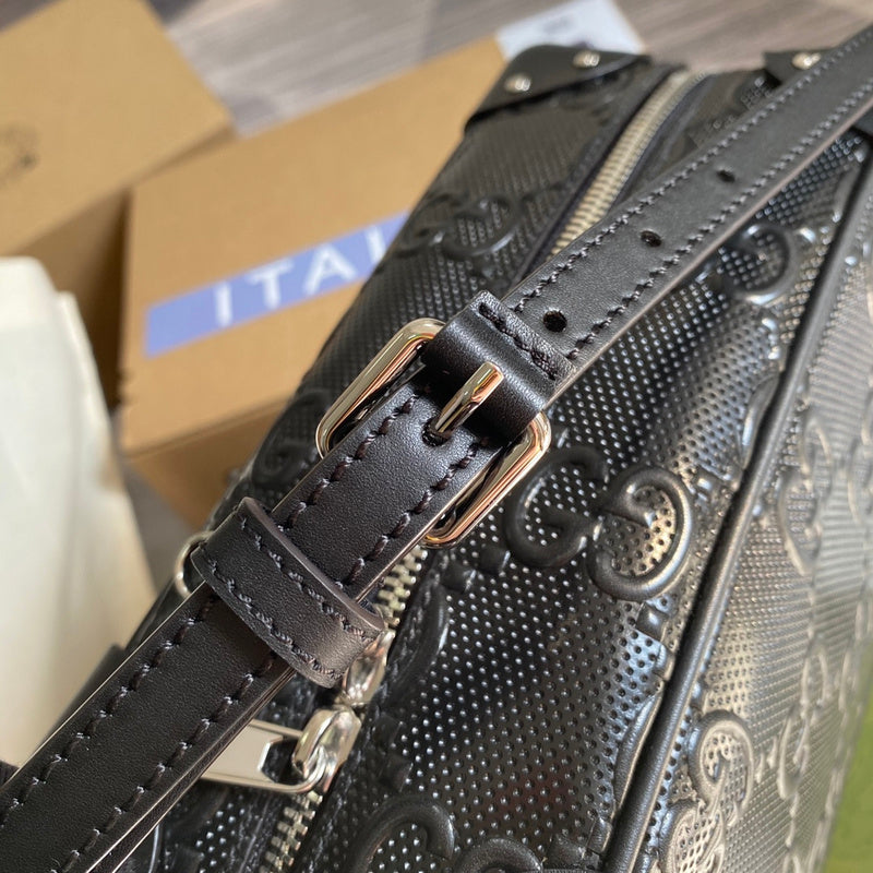 Styled lifestyle shot of elevated everyday-luxe women's handbag – women's statement bag