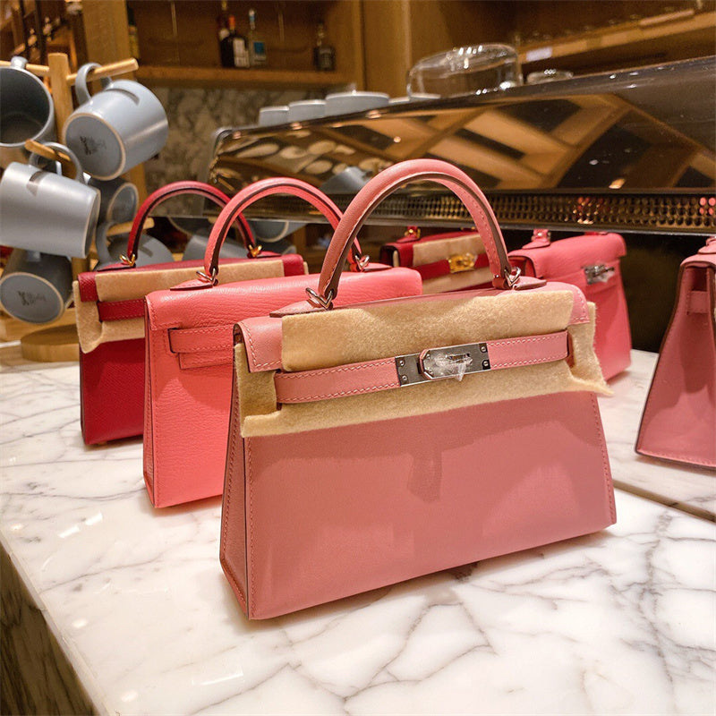 carryall bag interior and compartment view 21