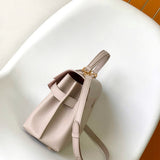  shoulder bag interior and compartment view
