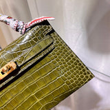  tote bag interior and compartment view 15