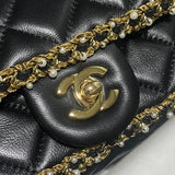 Ziva's Charm handbag – product shot (one versatile size)