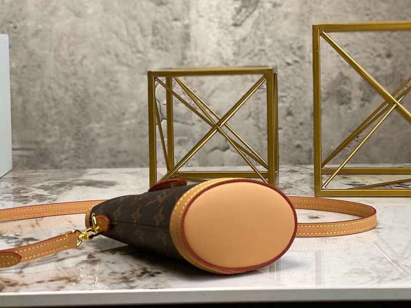 Styled lifestyle shot of premium refined women's handbag – women's everyday handbag