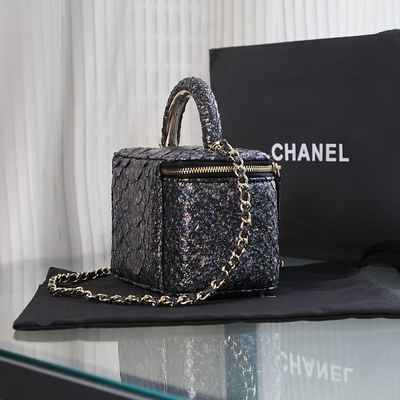 Ziva's Charm handbag – styled view (one versatile size)