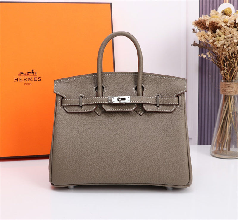 Versatile handbag styled for everyday wear