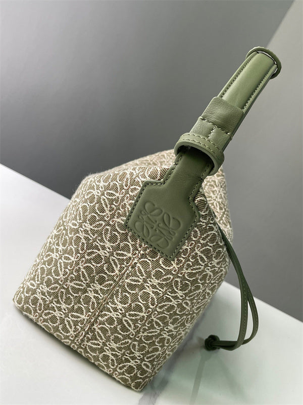 Ziva's Charm handbag – angled view (21cm*17cm*12.5cm)
