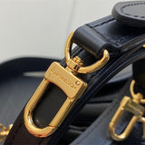  minimalist everyday bag styled with outfit 12
