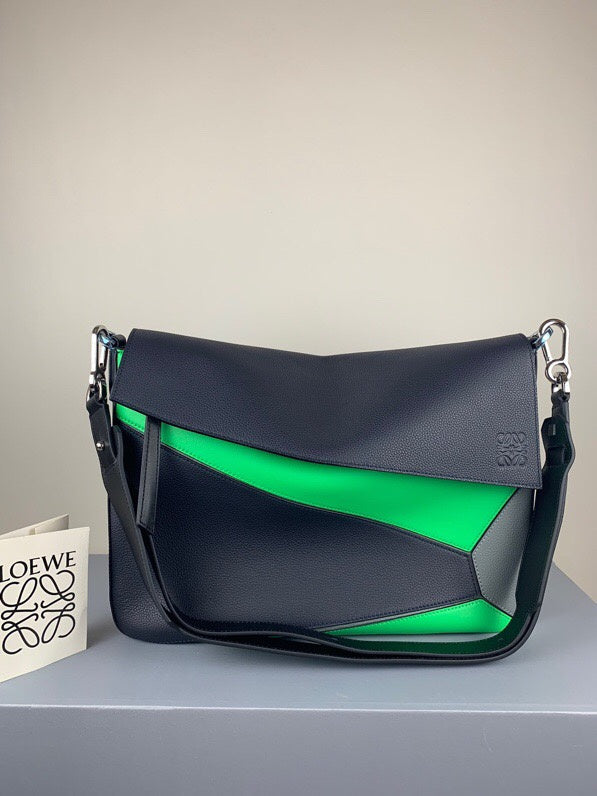 Ziva's Charm handbag – front view (27cm*25cm*9cm)