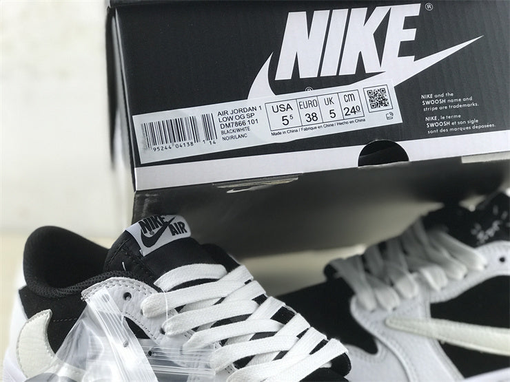 Nike all-black luxury sneakers view 4 cushioned comfort fit