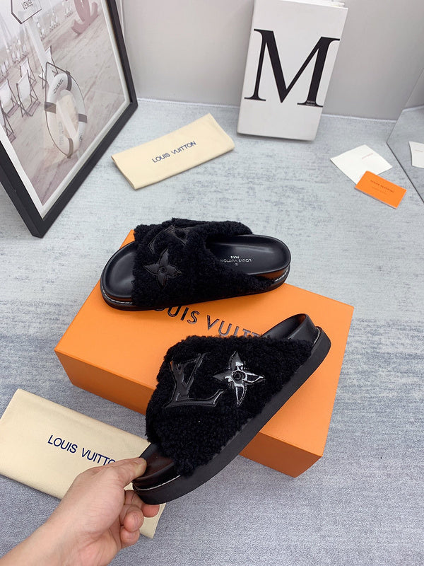 Louis Vuitton shoes Style 344 - logo and branding close-up